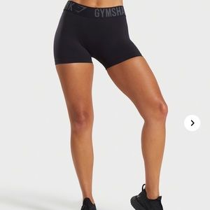 Gymshark Fit Shorts Size S in Black/Black